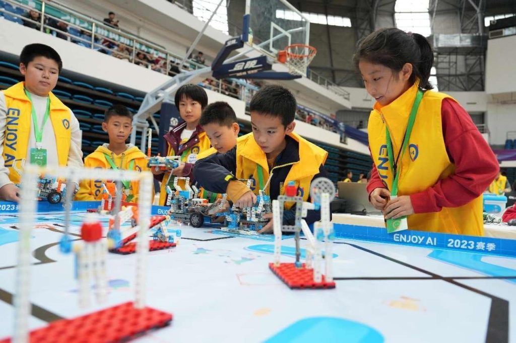 China to Mandate AI Education in Schools Starting September 2025