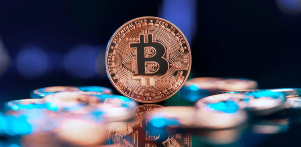 JPMorgan, Ukraine, and Institutional Strategy Fuel Bitcoin’s Surge Near Record High