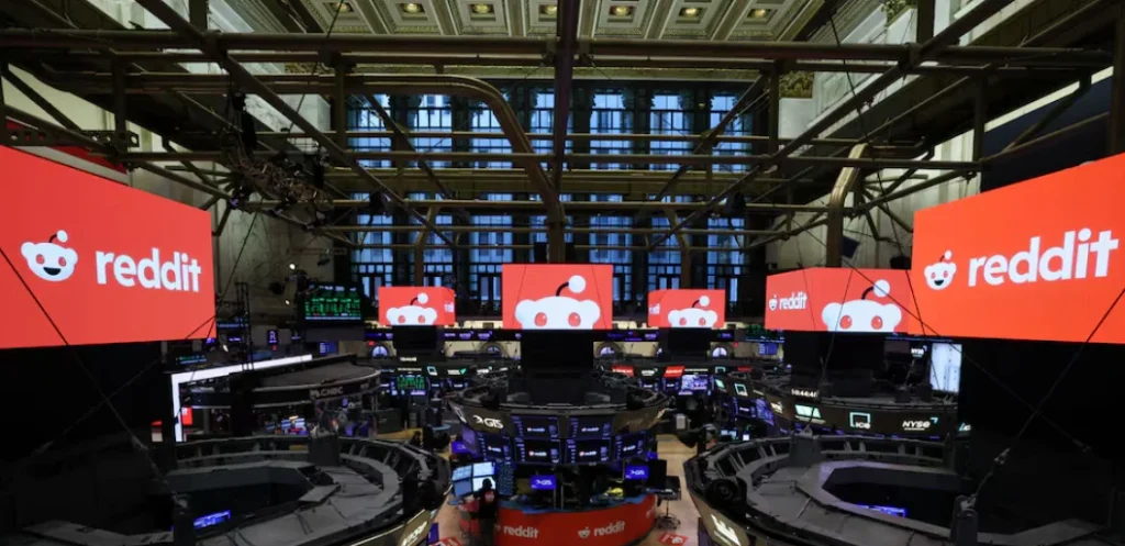 Reddit Restores Services After Global Outage Affects Over 30,000 Users