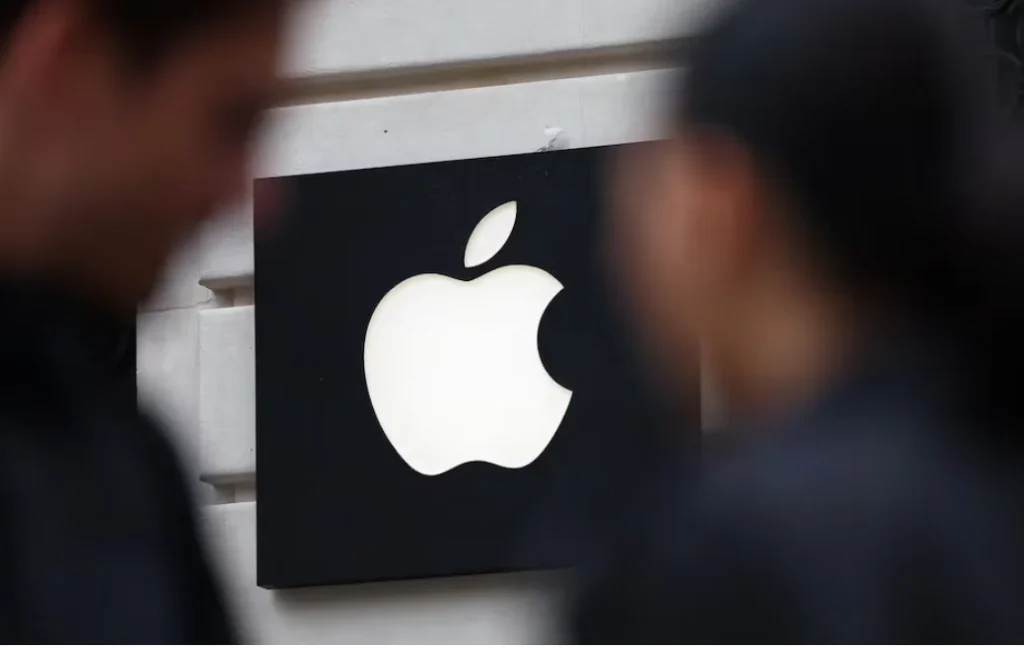 Apple’s Top AI Executive Ruoming Pang Leaves for Meta’s Superintelligence Team