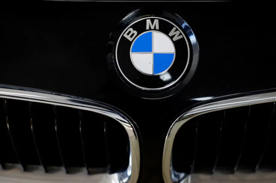BMW Partners with Momenta to Develop China-Tailored Driving Assistance Technology