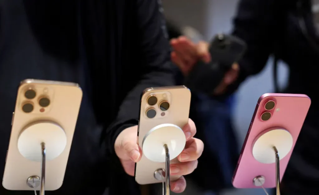 Apple and Other Foreign Smartphone Sales in China Drop 9.7% in May Amid Fierce Local Competition